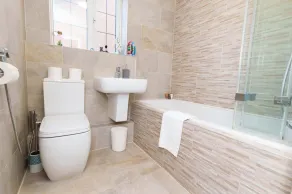 Redgrave Detached home with free parking - Image 5