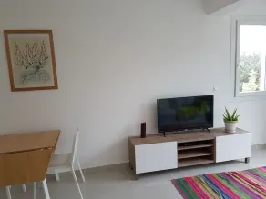 50 m2 apartment with terrace on the ground floor of a villa - Image 2