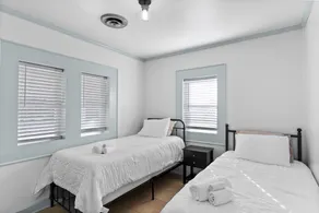Kure Cabana~Cottages @ Kure~ Beach, Fishing, Pool, Walk to Pier, Parking - Image 5