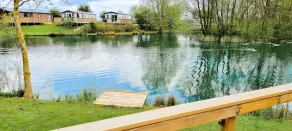 Luxury Lakeside Lodge - Fishing Lake - Pet Friendly - 5 Miles From Flamingo Land - Image 2