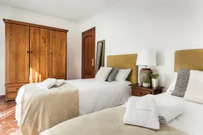 Genteel Home Ático Gran Capitán - Image 5