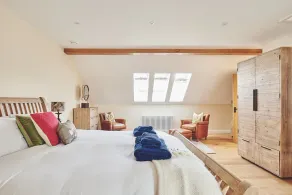 Big Barn - Luxury Cottages - Image 4