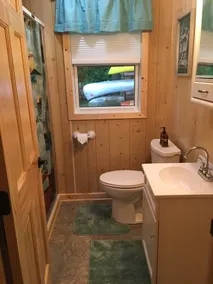 Cozy Up North cabin on beautiful Lake Waukenabo - Image 5