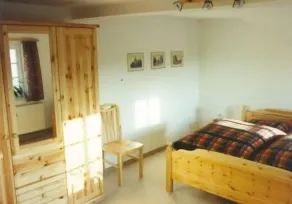 Tastefully furnished vacation apartment - Image 5