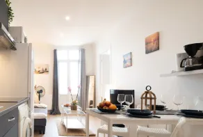 Lovely & Independant - Queen size bed, netflix, wifi - Image 5