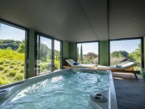 Gite Studio Standard Dans Demeure Provençale en Pleine Nature, spa et Piscine - Image 2