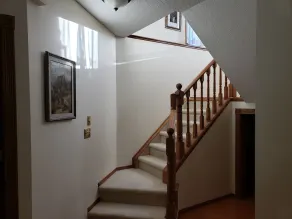 PRIVATE 1 B/R Suite in Upscale formerShowhome  . 4 MIN walk to Lakeside beach Pk - Image 3