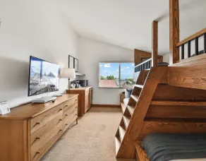 Adventure Hub~Nordic Ski, Snowmobile & Sleeps 6 3071 - Image 5