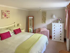 Picket Hill Cottage - Image 5