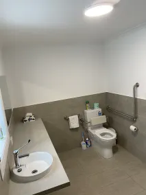 Beachfront access - room for boats - Image 3