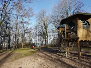 Stilvolle Ferienwohnung in traumhafter Lage direkt am Volkspark - Image 2