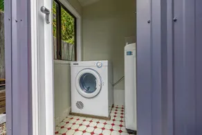 The Little Blue Shack - Marcoola Granny Flat - Image 2
