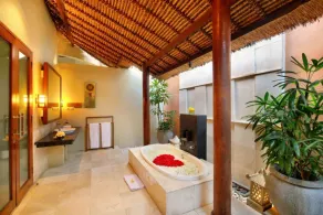 Two Bedroom Villa, walking to the Beach - Image 4