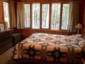 Comfy Cabin on the Lake - Image 4