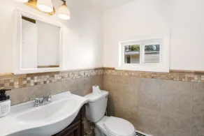 King Bed | Private Parking | Strong WiFi - Image 2
