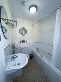 Station Side Penthouse - Image 4
