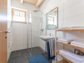 Luxury flat with shared sauna - Image 3