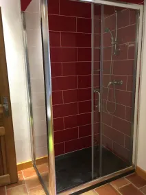 12-person chalet with pool - Image 3