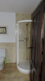 HL 027 Holiday rentals 3 Bedrooms 2 Bathroom villa - Image 3
