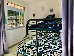 Luxury seaside apartment, private access to beach and lagoon, pool - Image 5