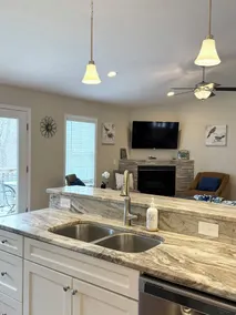 Feel At Home Away From Home! 3 beds, 2 baths, game room. EV charger. - Image 3
