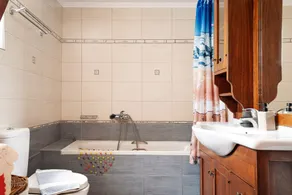 Lakis Apartment - Image 3