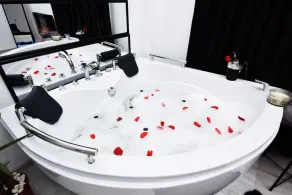 Lux: Jacuzzi Pat Rotund Semineu Oglinda pe Tavan - Image 4