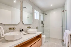 Essence Peregian Beach Resort - Saltbush 5 Bedroom Luxury Home - Image 3