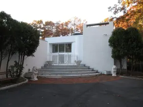 Large Room w use of pool/tennis in Spacious home - Image 3