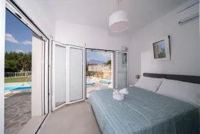 Luxury Villa with private pool in tranquil setting, - Image 5