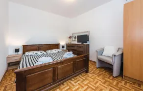 Pet Friendly Home In Danilo - Image 5