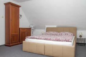 Holiday home child-friendly equipped near the beach - Image 5