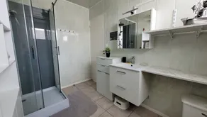 T2 29m² (ground floor), close to shops and 10 Km from the sea - Image 4