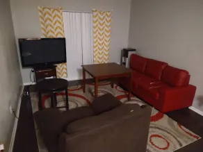 Entire one bedroom apartment - Image 4