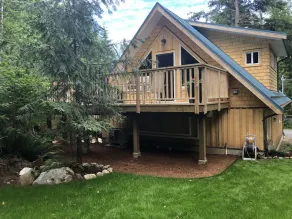 Luxury Loft - Quadra Island - Private Deck! - Image 5