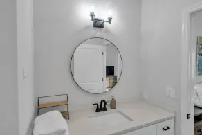 NEW Luxury pool home w/hot tub, KING bed, close to beach, firepit - Image 3