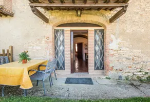 Bauernhaus 'Podere Del Pereto Bio- 203' mit Gemeinschaftspool, privatem Garten und WLAN - Image 4