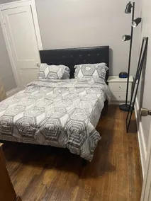 Come relax in my quiet and stylish home - Image 4