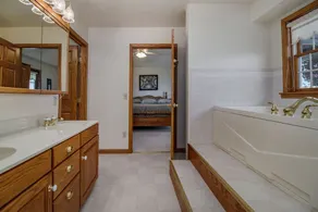 Private Hamlin Lake Water Front Cottage Perfect Family Retreat - Image 4