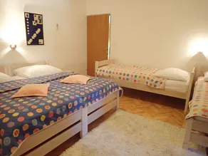 Apartments and Rooms Tinka (40349-A2) - Starigrad Paklenica - Image 5