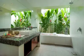 7 Bdrm Seminyak - Last Minute Deal 50% Off !!!! - Image 5