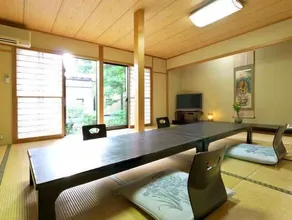 Yuraku Hotel - Image 5