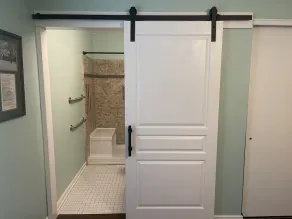 3 Bedroom Home ~ Convenient And Pet Friendly - Image 3