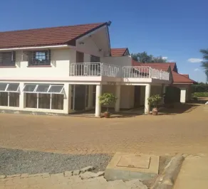 Queens Garden Hotel - Image 4