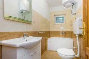 House Brist - Image 4