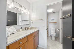 Comfy Waterfront Condo at Tennisplace Sanibel - Image 2