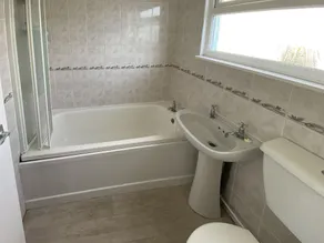 3 bedroom accommodation in Kessingland - Image 2