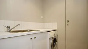 Lorne Luxury - Image 3
