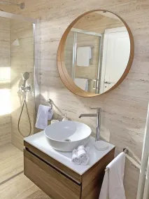 Stenvilla med jacuzzi och privat strandön Brac Kroatien - Image 3