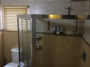 2 bedroom apartment  located 5 minutes from the highway & downtown shopping - Image 4
